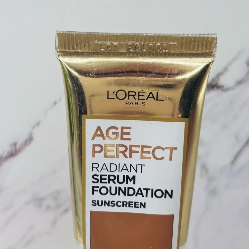 L'oreal Age Perfect Radiant Serum Foundation Sunscreen 125 Cappuccino - Picture 3 of 4